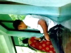 गुदा Creampie के लिए ...