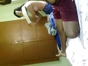 बड़े स्तन, कर सनी लि ...