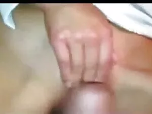 सुनहरे बालों वाली श् ...