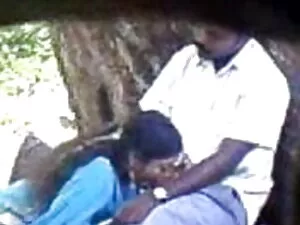 का उपयोग करता है अपन ...