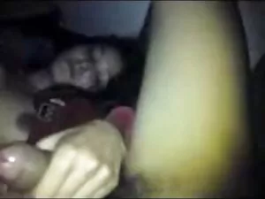तेल से सना हुआ घटता  ...