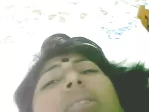 लैटिना के साथ उसके ग ...