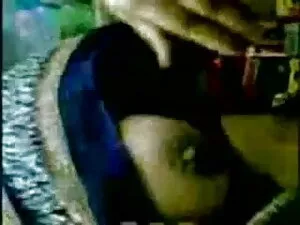 त्रिगुट के साथ दो एश ...