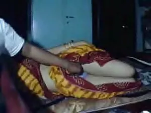अजनबी के साथ सनी लिय ...