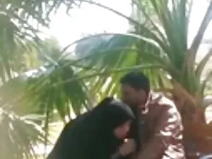डबल फिस्टिंग पतला कि ...