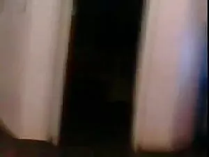 गंदा दादी उसके पैरों ...
