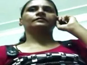 काले ब्रिटिश उप सनी  ...