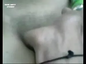 लड़की किंगडम हेनतई स ...