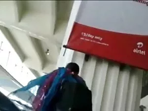 बिग स्तन सुनहरे बालो ...