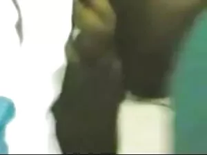 विदेशी भारतीय सनी लि ...