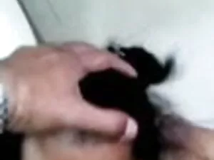 गोल-मटोल सफेद टैटू क ...
