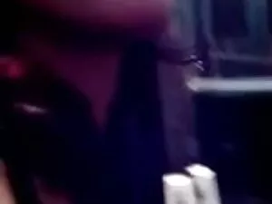 हो रही लियोन सेक्सी  ...