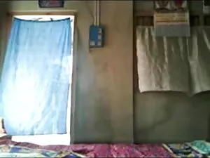 रेड सनी लियोन एक्स ए ...