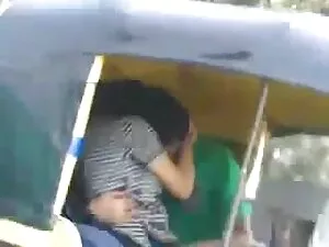 ख़ुद आबनूस Kiki एक स ...