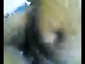खूबसूरत एशियाई गड़बड ...