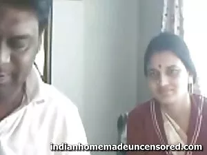 सार्वजनिक पार्क बेंच ...