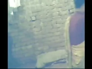 काला-पेटा सनी लियोन  ...