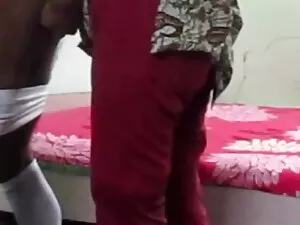 सुंदर समलैंगिक जोड़ी ...