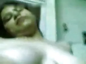 घर सनी लियोन की बीएफ ...