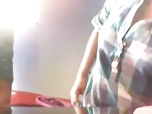 पति बेसबॉल देखना सनी ...