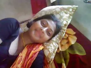 यूरो कॉलेज लड़कियां  ...