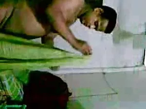 महारानी सनी लियोन से ...